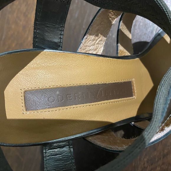 Size 6 modern vintage silver shoes - Picture 3 of 4